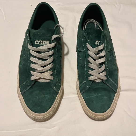 Dark green converse shoes - Picture 3 of 4